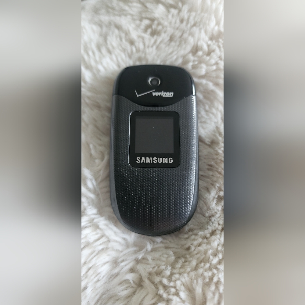 Samsung Black Flip Phone